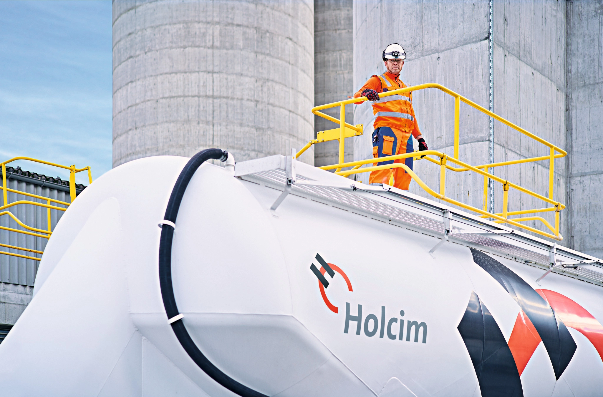 Holcim investește în reciclarea materialelor de construcții
