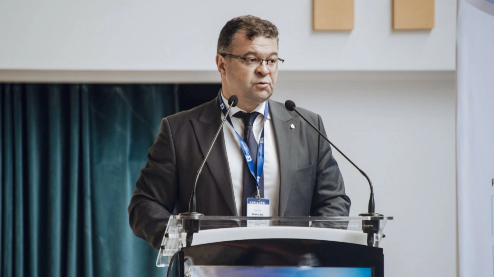 Concentrarea resurselor de cunoaştere şi dezvoltare tehnologice poate fi un accelerator al dezvoltării economice a României