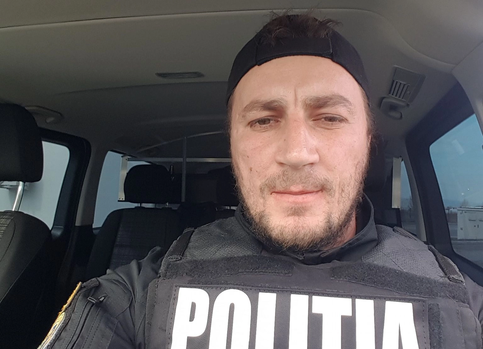 Godină a răbufnit împotriva celor care fac glume despre uraganul inexistent: 'Știu oare acești imbecili amuzați?'