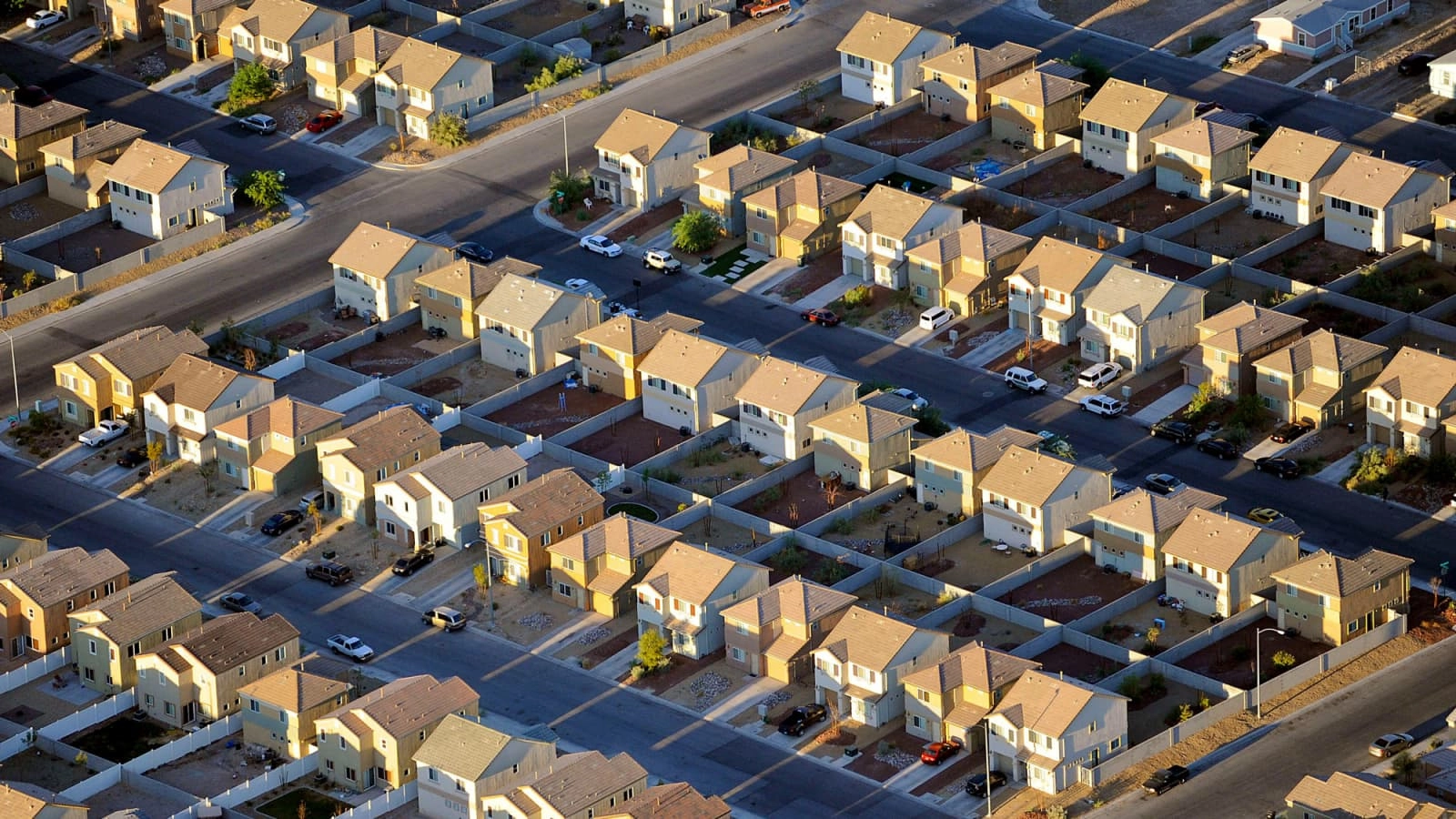 Investitorii români au dominat piața imobiliară în 2025, în ciuda scăderii tranzacțiilor