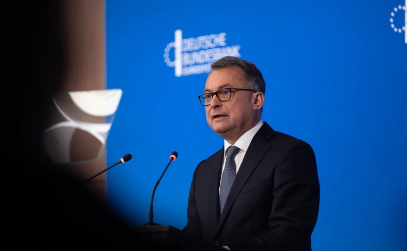 Preşedintele Bundesbank recunoaște: Euro nu poate înlocui dolarul ca monedă de rezervă internaţională