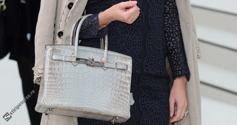 O nouă geantă Hermes care i-a aparţinut lui Jane Birkin, scoasă la licitaţie în decembrie