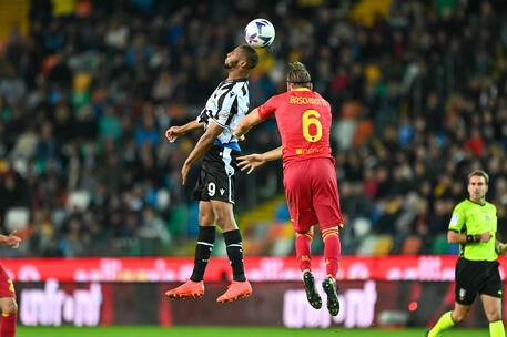 Udinese, cu Răzvan Sava intrat din minutul 7, a pierdut cu 1-5 la AC Fiorentina