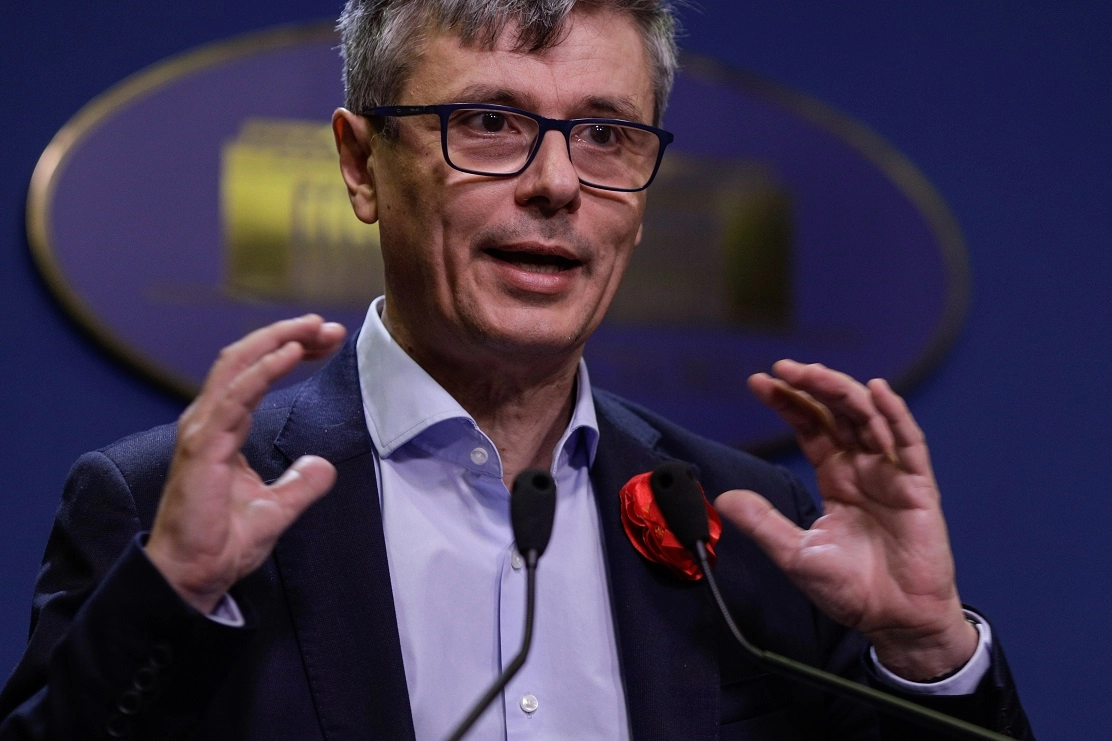 Virgil Popescu: Securitatea energetică a României cere clarificări urgente asupra Lukoil