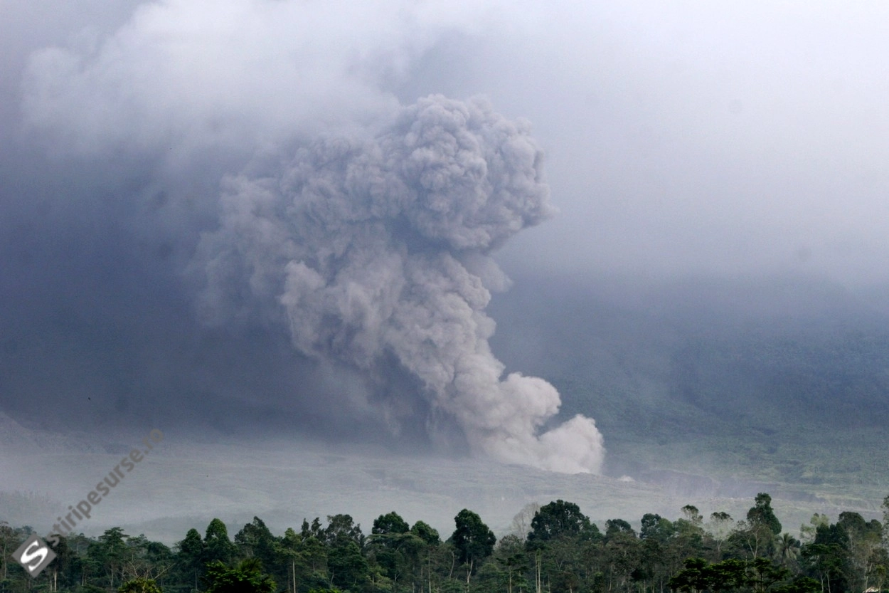 VIDEO Vulcanul Semeru din Indonezia a erupt din nou
