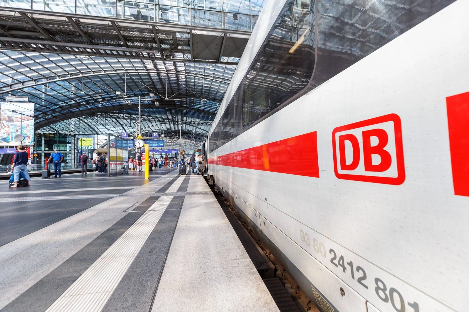 Deutsche Bahn are, în premieră, o femeie la conducere: Evelyn Palla, noul director general