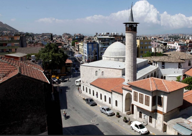 O inscripție greacă misterioasă ar putea dezvălui existența unui templu pierdut sub Marea Moschee