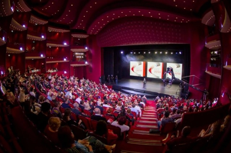 Gala UNITER 2026: Mari nume ale teatrului românesc, premiate pentru cariere remarcabile