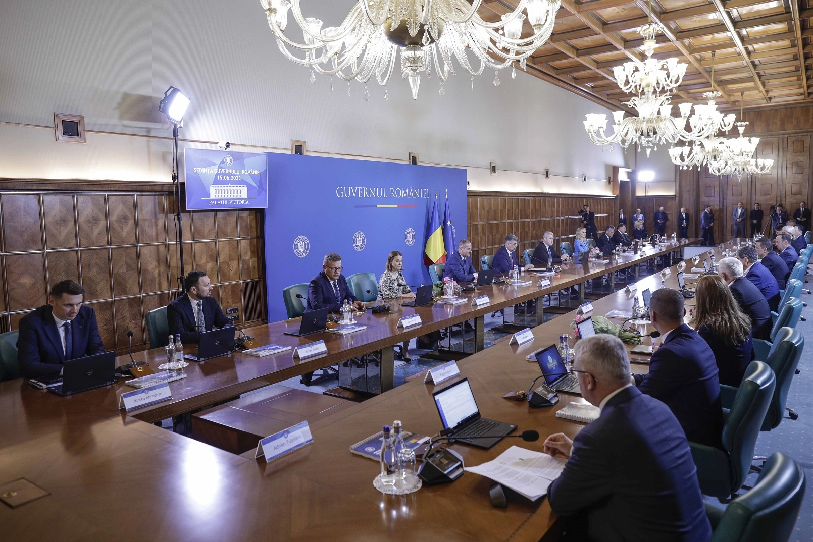 Criză majoră la CFR Călători - Trenurile riscă să fie blocate din 7 octombrie. Prima reacție din Guvern: 'Problema e în atenția noastră'