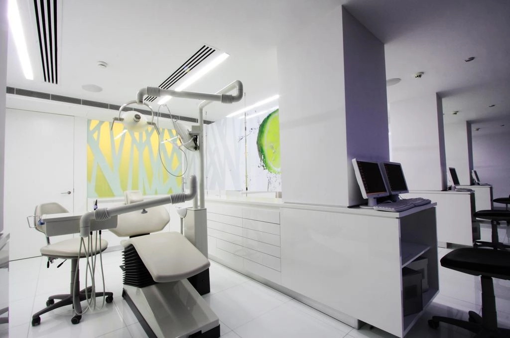 Cabinet de stomatologie pediatrică, dotat la standarde moderne, deschis la Spitalul Județean Suceava. Alexandru Rogobete: 'Un pas necesar pentru sănătatea copiilor'