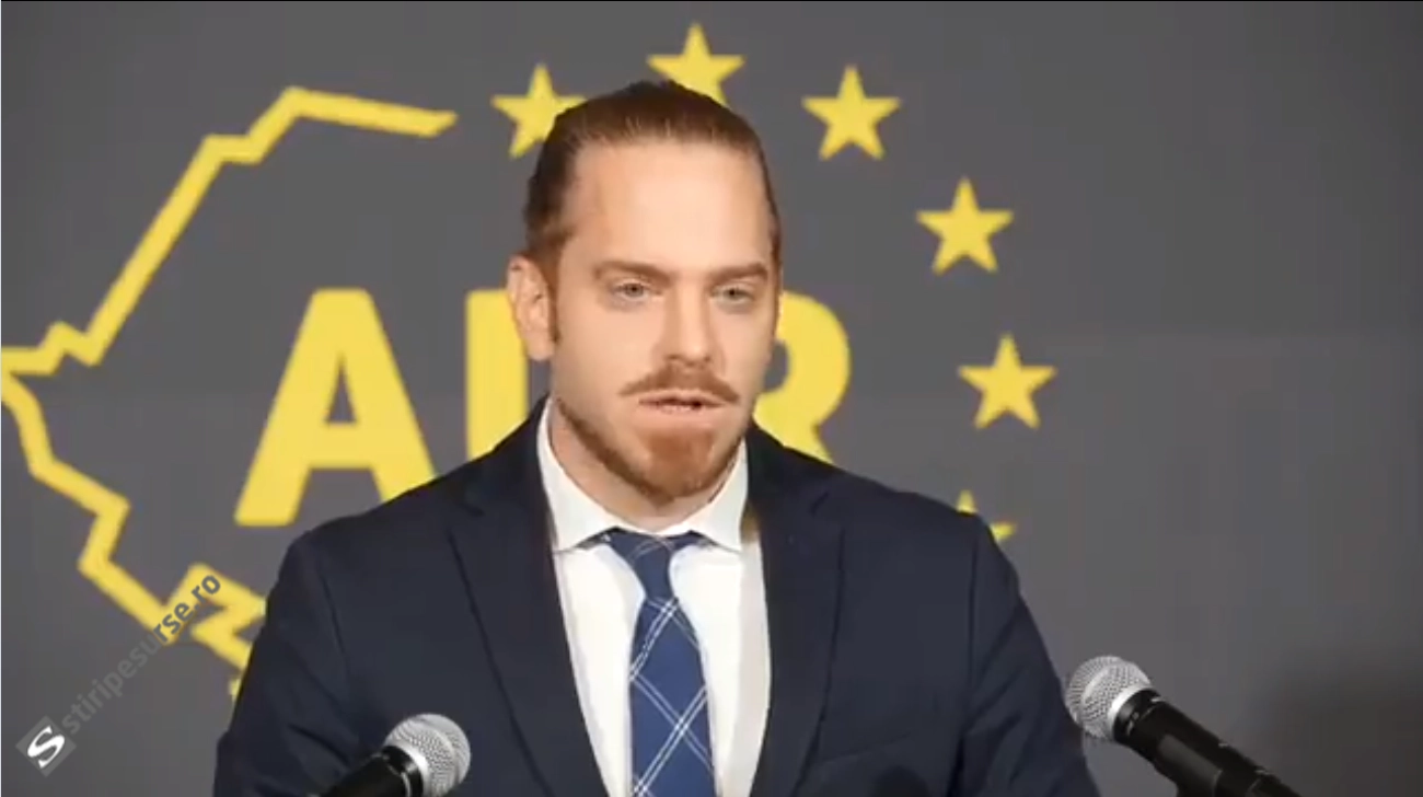 FOTO Ilan Laufer și gemenii săi, izbiți în plin de o șoferiță, în timp ce se plimbau cu trotineta prin București