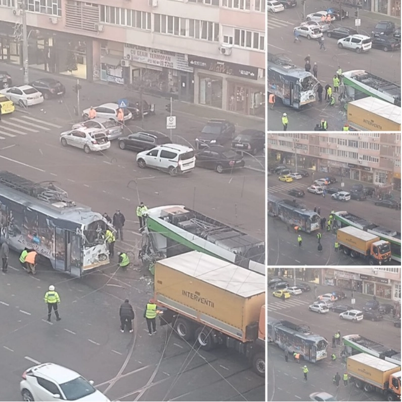 Două tramvaie s-au ciocnit în Bucureşti / Un minor a fost rănit uşor, fiind transportat la spital