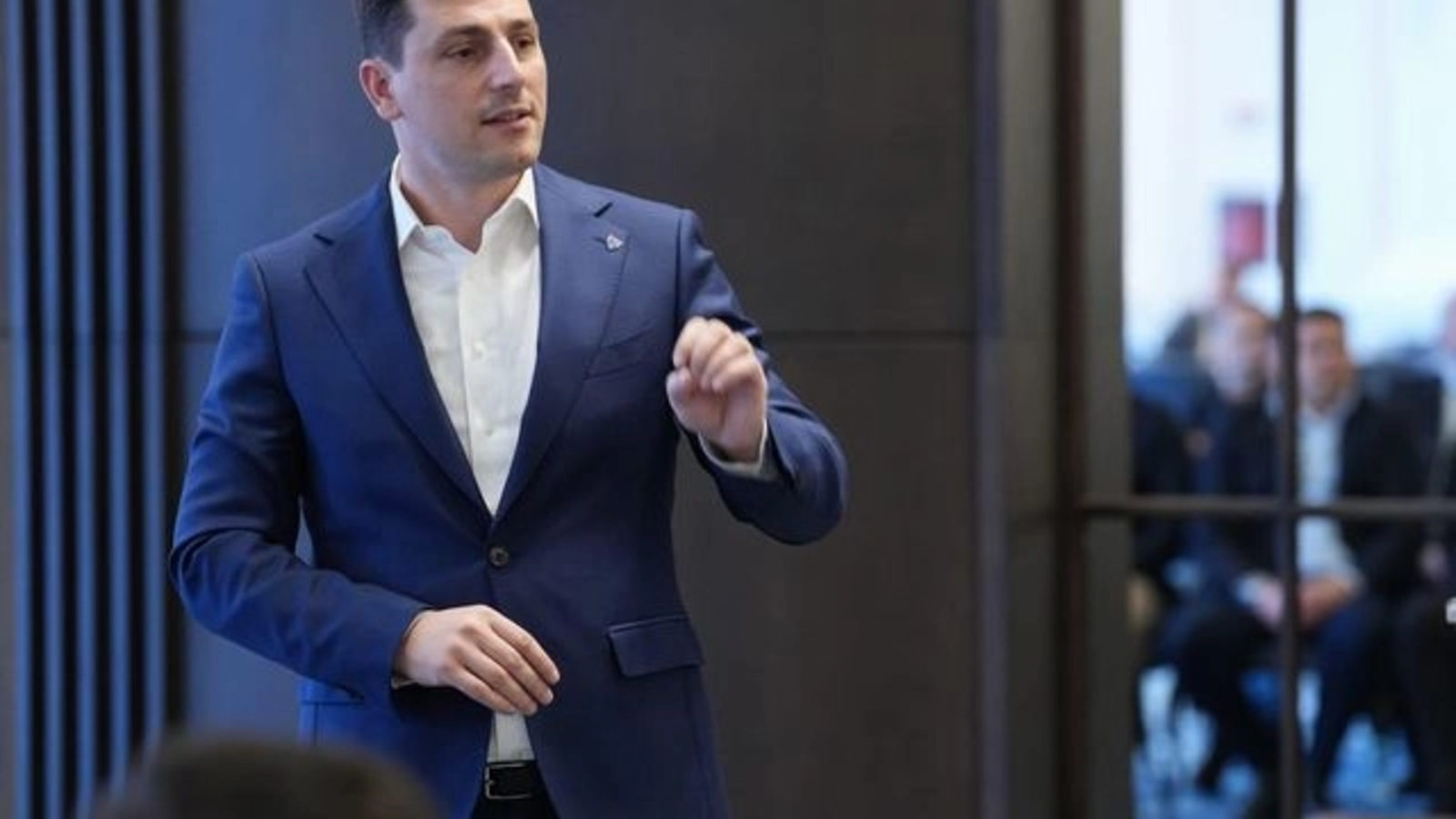 Article thumbnail