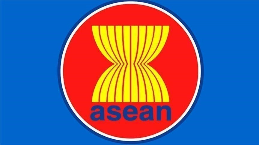 Summitul ASEAN - Lideri mondiali discută despre consolidarea legăturilor economice şi comerciale