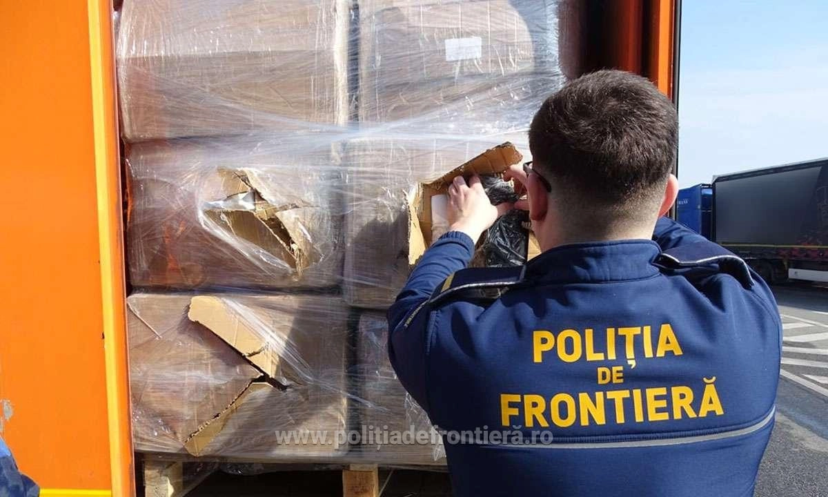 Freon de contrabandă care urma să ajungă în Lituania, descoperit de poliţiştii de frontieră de la Albiţa