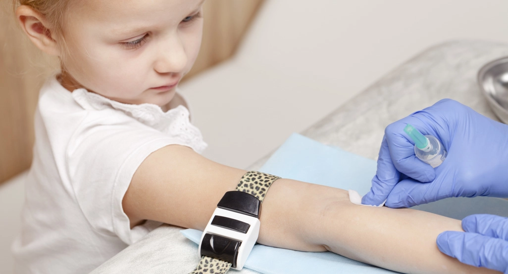 Din păcate, sunt încă reticenţe în ceea ce priveşte vaccinarea copiilor cu serul antigripal, spune un medic pediatru