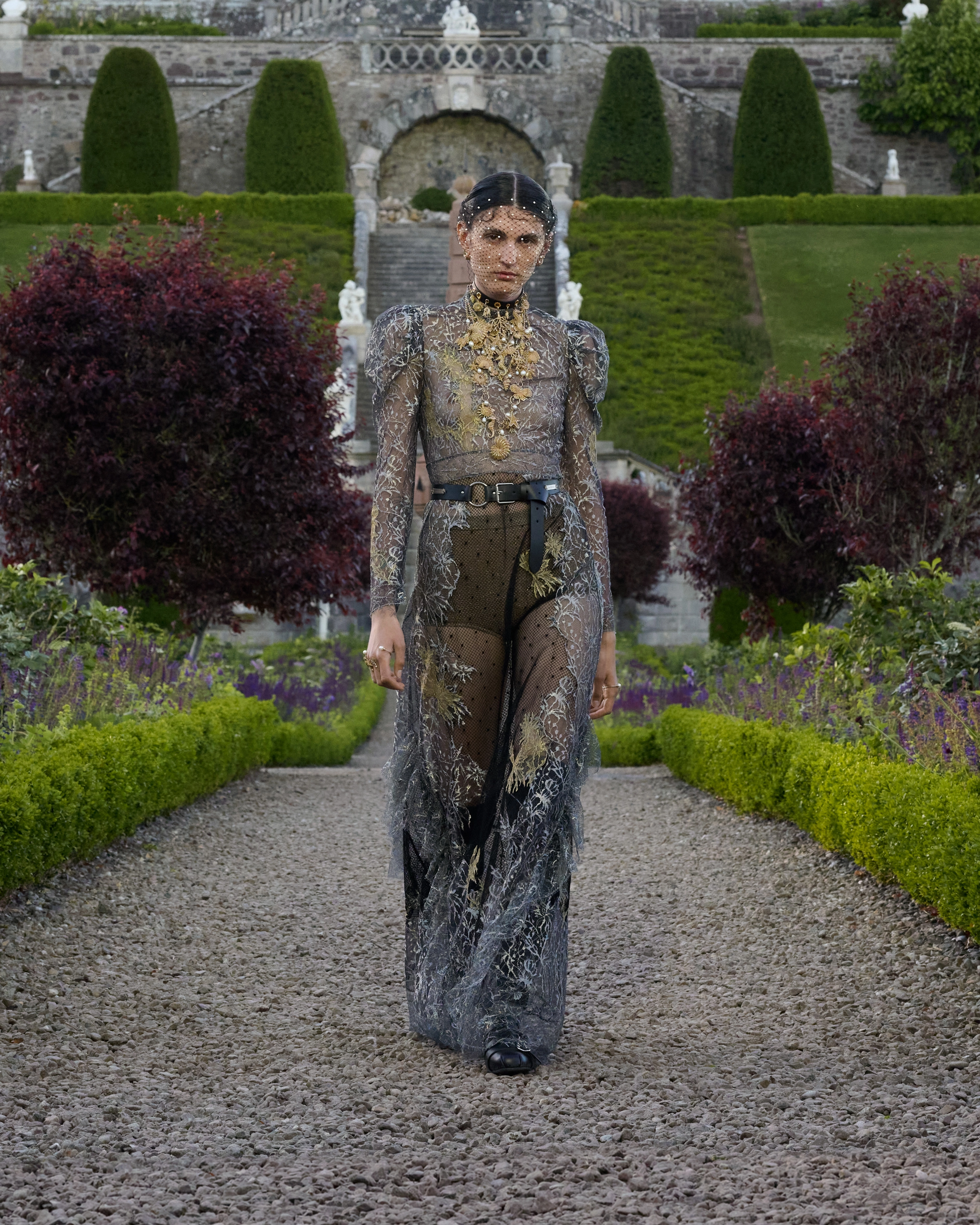 Dior şi Saint Laurent dau startul prezentărilor din Săptămâna Modei de la Paris