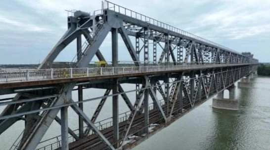 Trafic oprit pe ambele sensuri pentru toate maşinile pe Podul Prieteniei, ca urmare a unor lucrări
