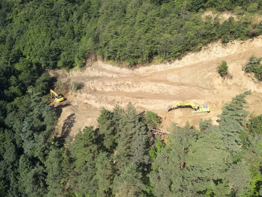 Afaceriștii grei din UE au făcut presiuni: Legea care interzice produse din zone desfrișate ilegal se amână iar