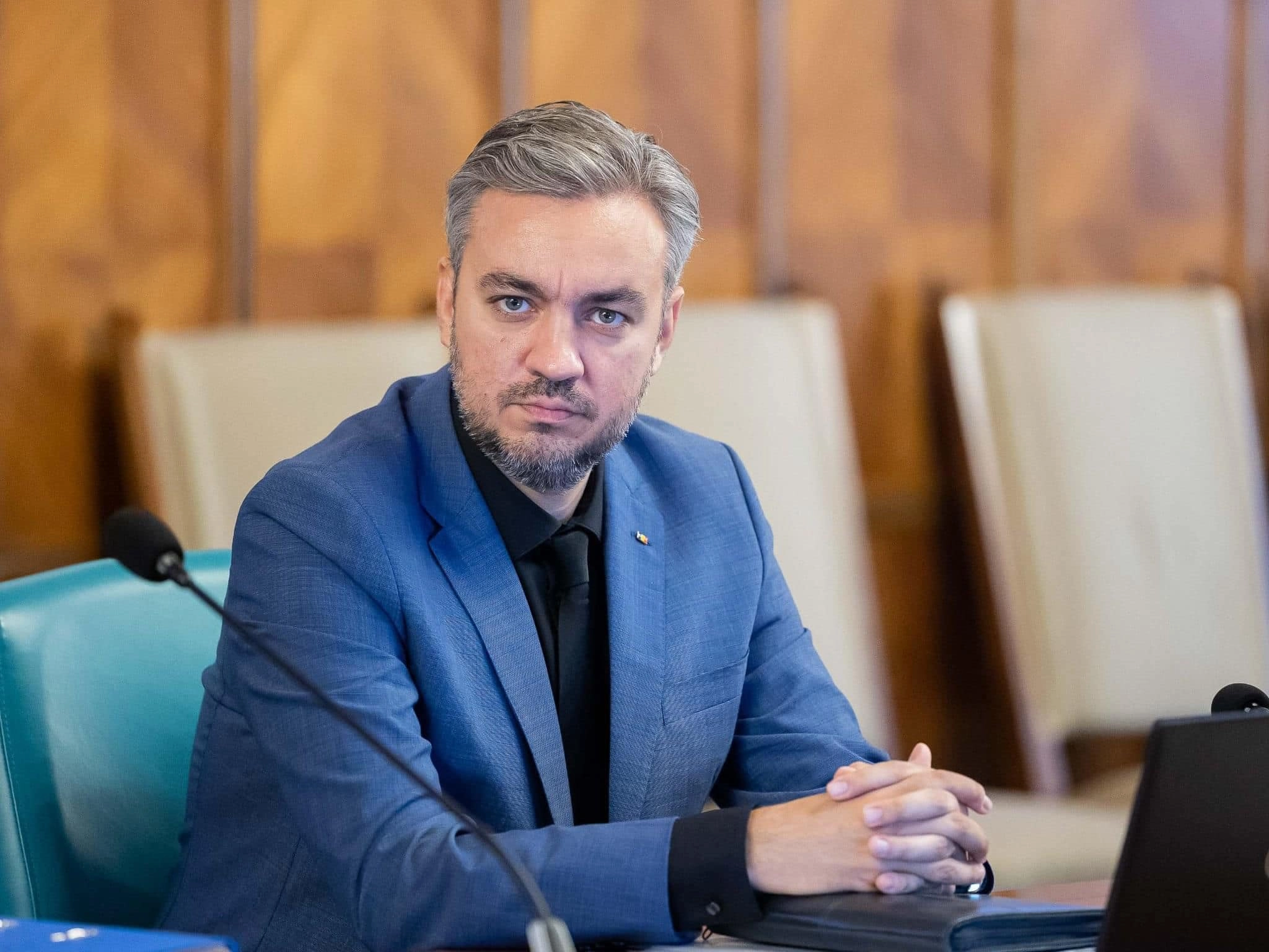 'Marea reformă' - ANRE desființează... patru locuri de muncă! Ce spune George Niculescu despre salariul de 15.000 de euro: 'Nu eu mi-am stabilit venitul. În trecut am lucrat și pe 700 de lei'