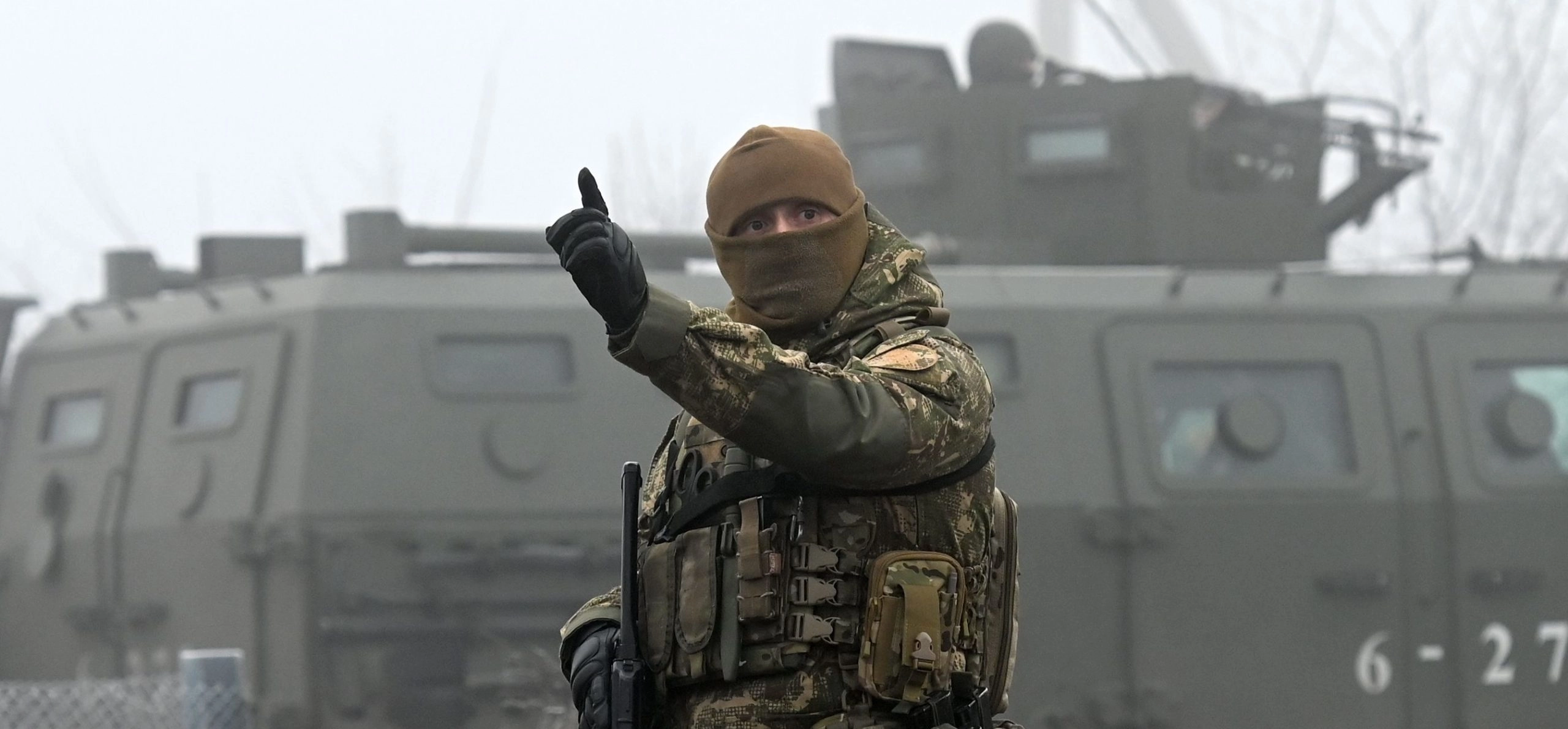 Percheziţii cu mascaţi la sediul publicaţiei independente Novaia Gazeta din Moscova