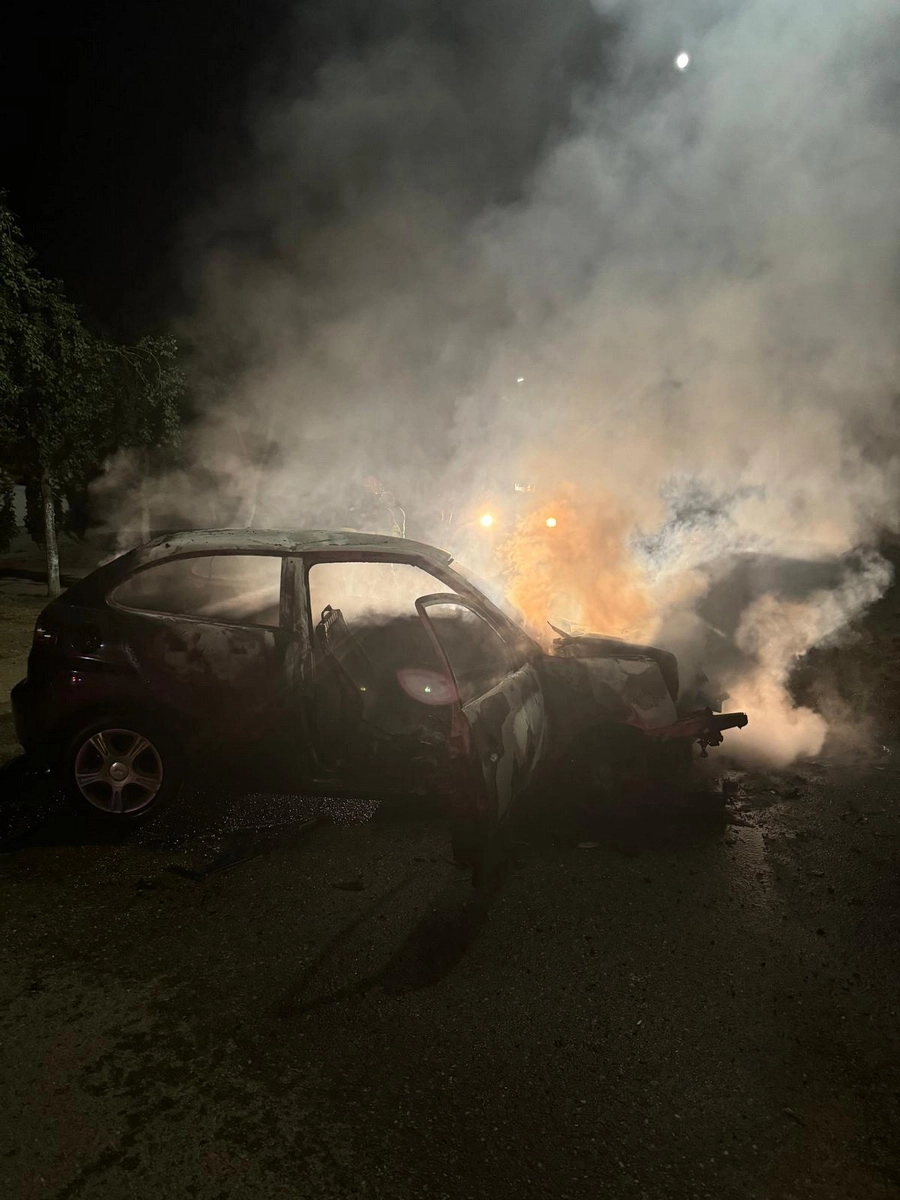 Patru mașini au ars într-un incendiu în Slatina