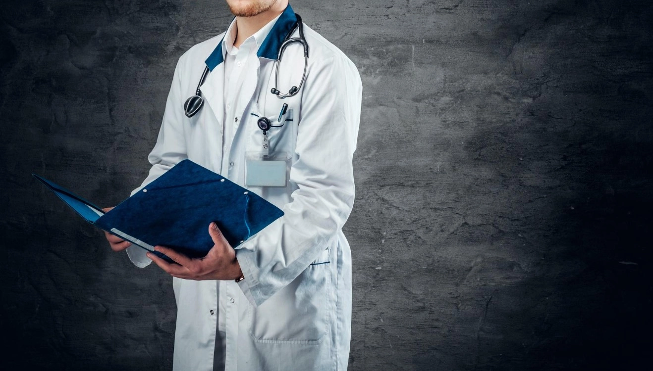 Cazurile de COVID în rândul copiilor, mai multe decât cele de gripă, în această toamnă, spune un medic