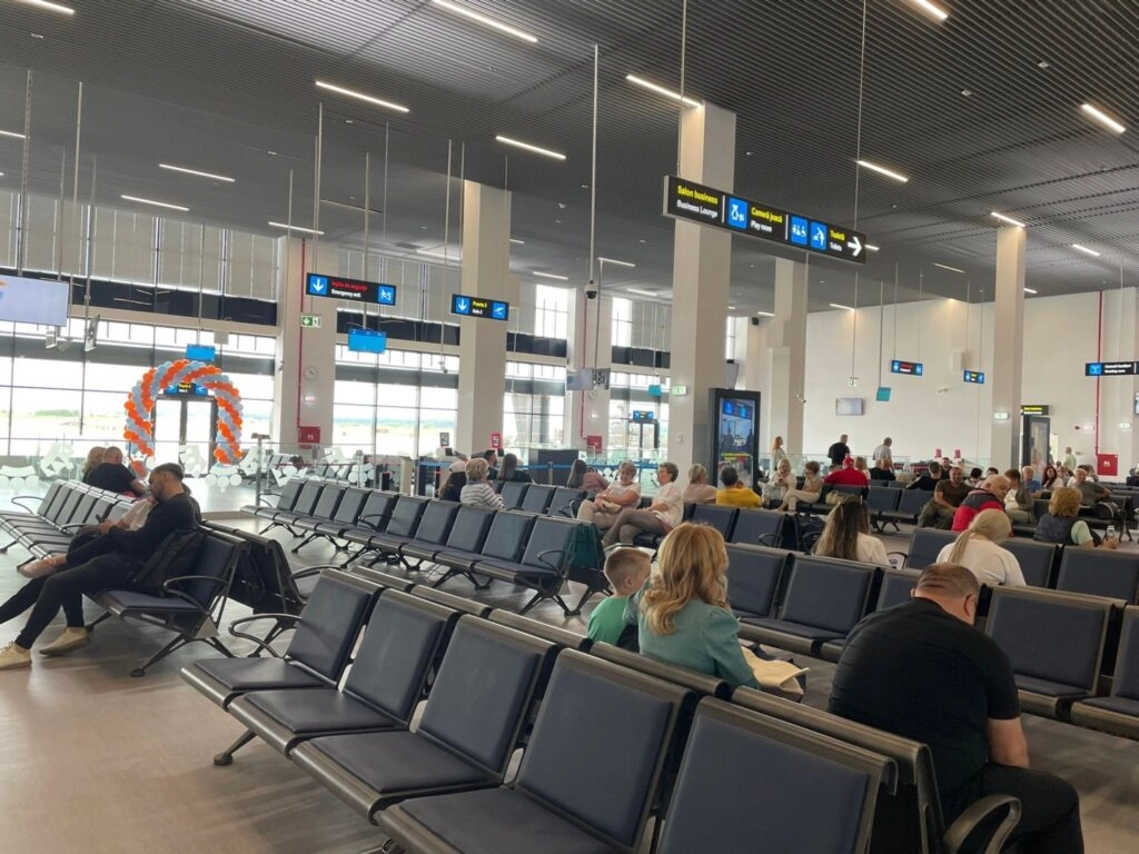 Aeroportul din Oradea va avea, din primăvară, rute directe către Milano, Roma şi Dortmund