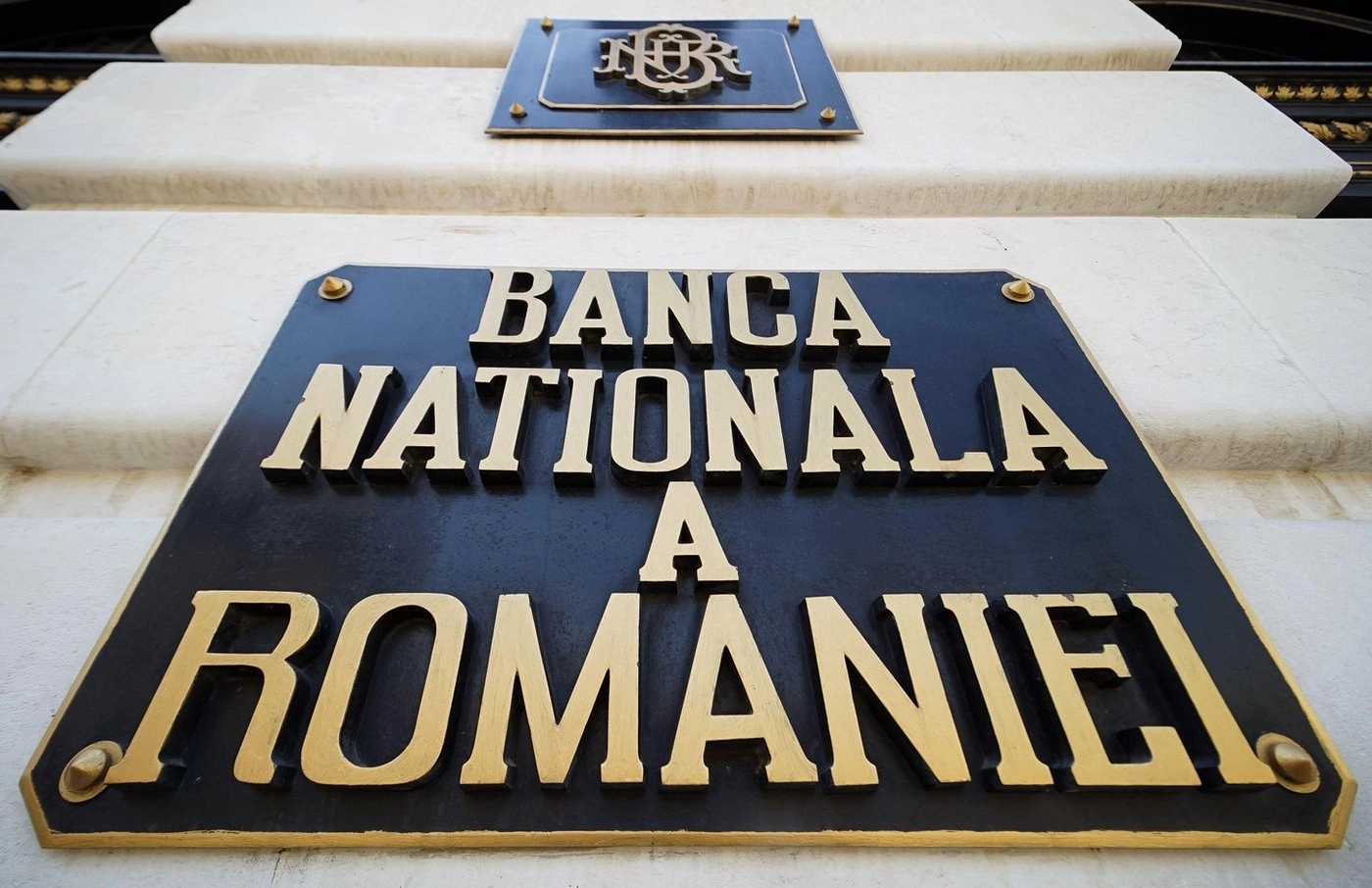 Banca Națională, vești groaznice pentru români: Prețurile vor crește, iar inflația va ajunge aproape de două cifre
