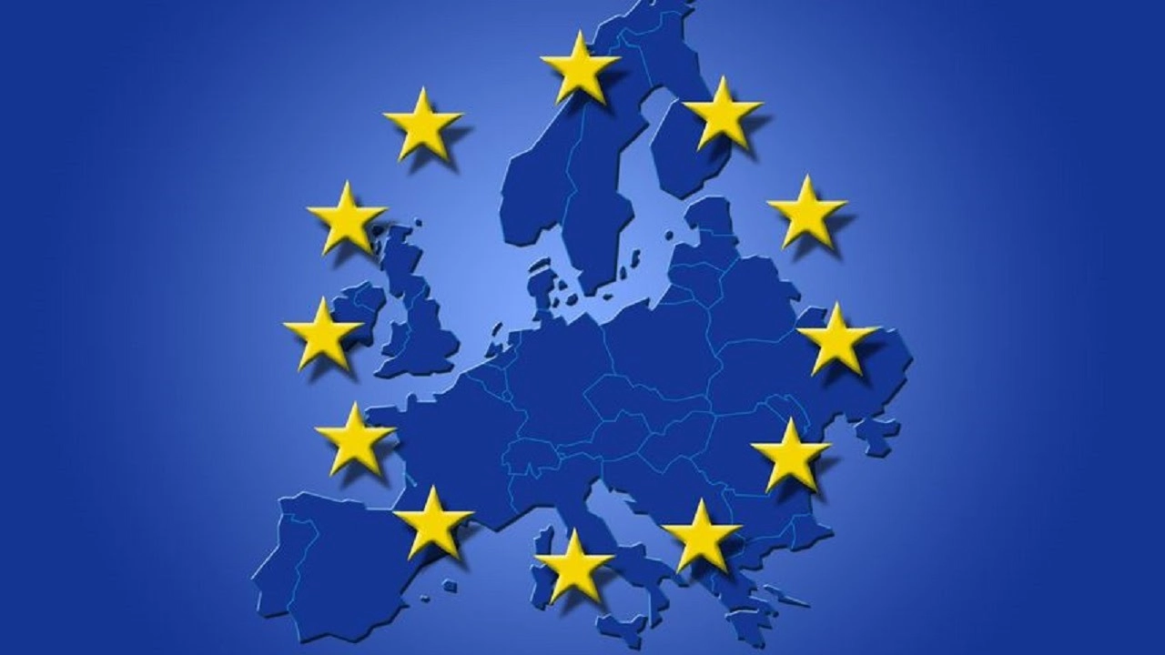 Uniunea Europeană renunţă la interceptarea conversaţiilor private online pentru combaterea pedofiliei