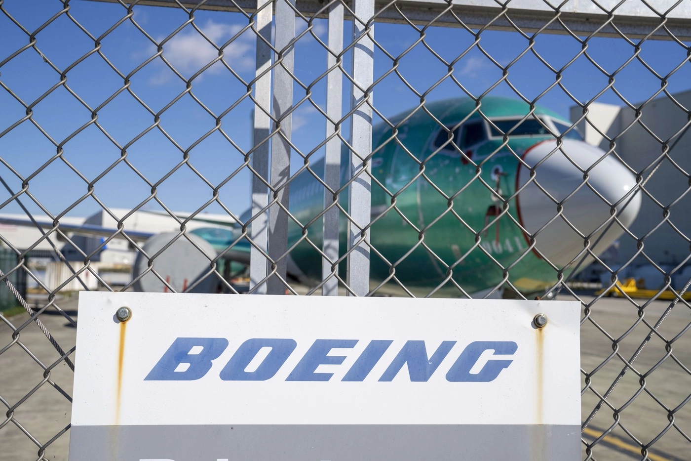 Greva de la Boeing a luat sfârșit - Muncitorii au votat pentru aprobarea celei mai recente oferte de contract a companiei