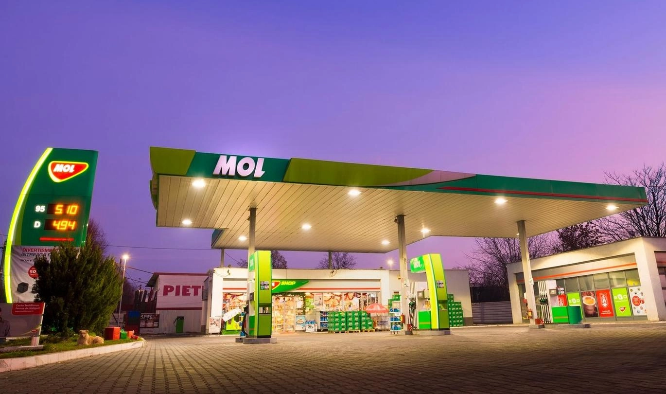 Serbia și Ungaria încearcă să ajungă la un acord privind achiziționarea de către MOL a participației rusești la Naftna Industrija Srbije