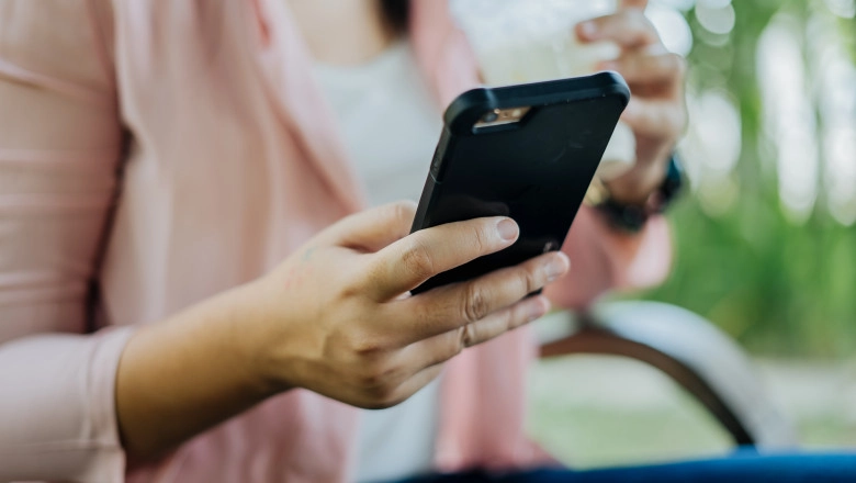 I-a promis vouchere avantajoase și apoi i-a șters contul. Femeia a fost reținută pentru înșelătorie