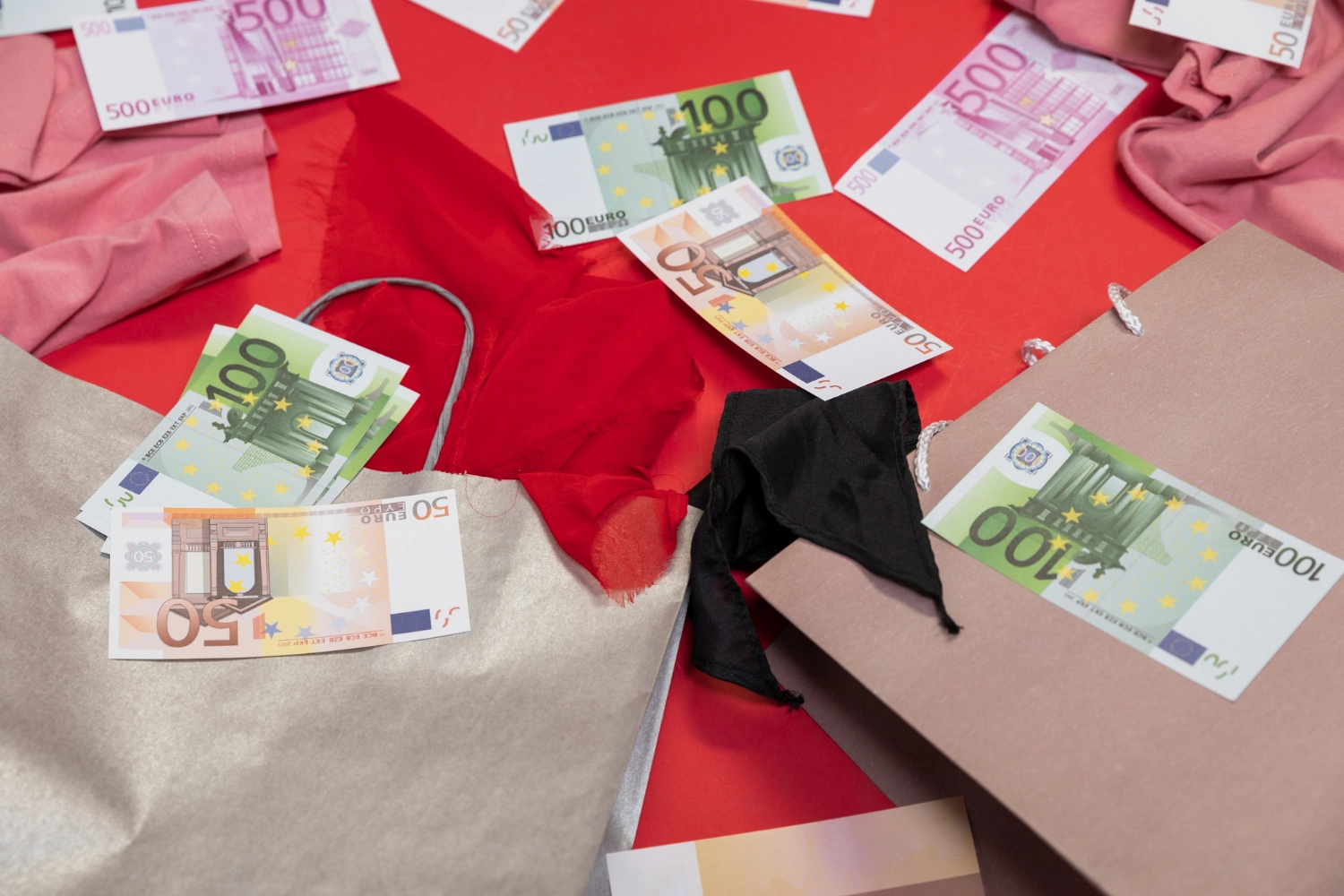 Alegeri în Bulgaria - Cantități enorme de euro falși pentru cumpărarea voturilor