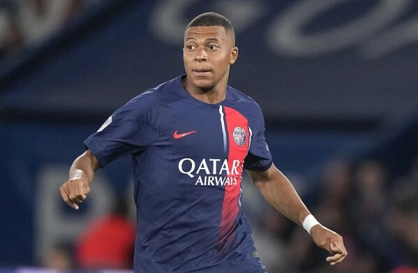 'Cu cât ai mai mulţi bani, cu atât ai mai multe probleme': Kylian Mbappe vorbeşte despre viaţa sa de superstar şi despre mediul fotbalistic care îl dezgustă