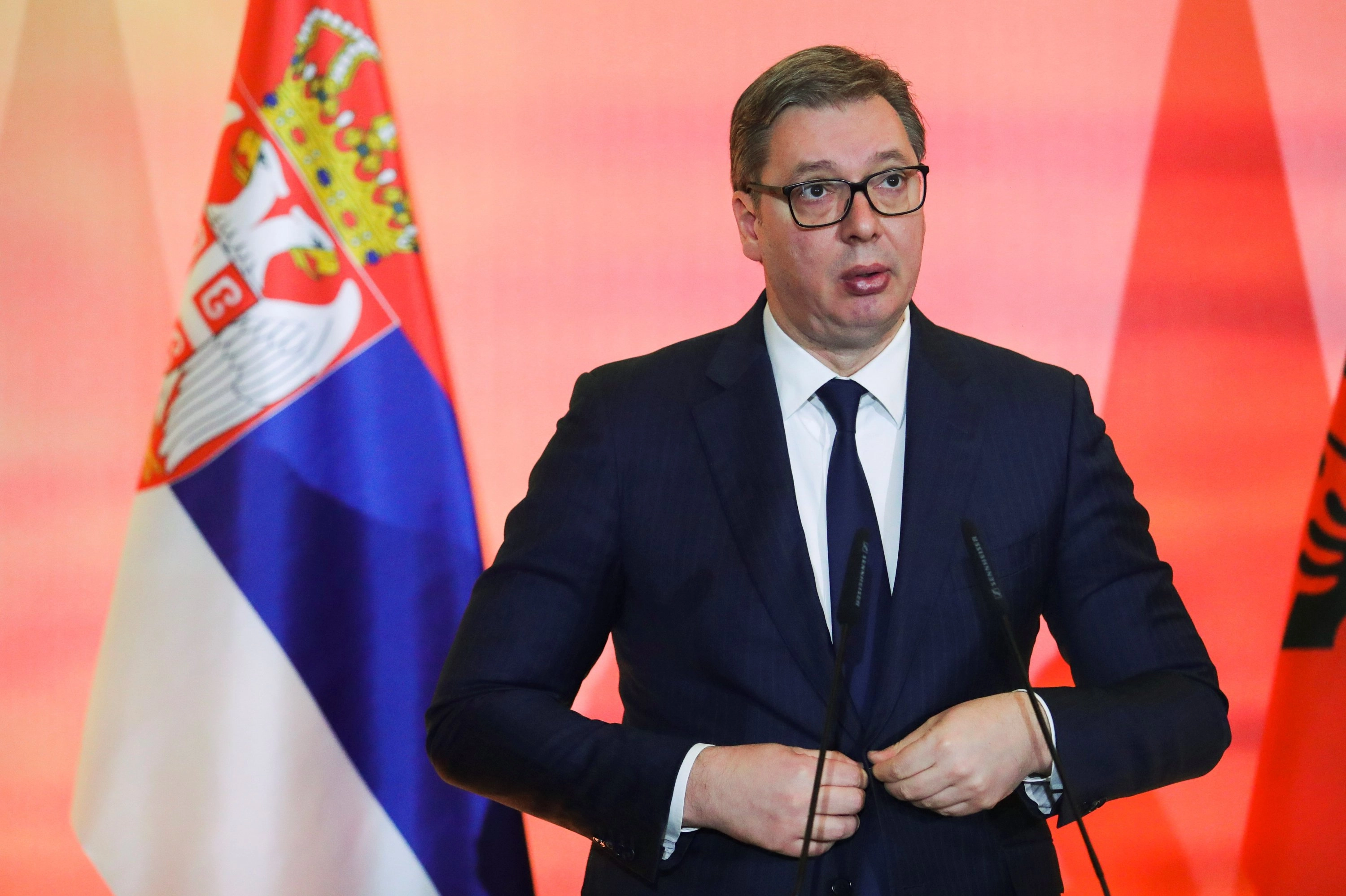 Aleksandar Vucic promite soluții la criza momentului din Serbia: "Oricare ar fi costul, vom găsi banii"