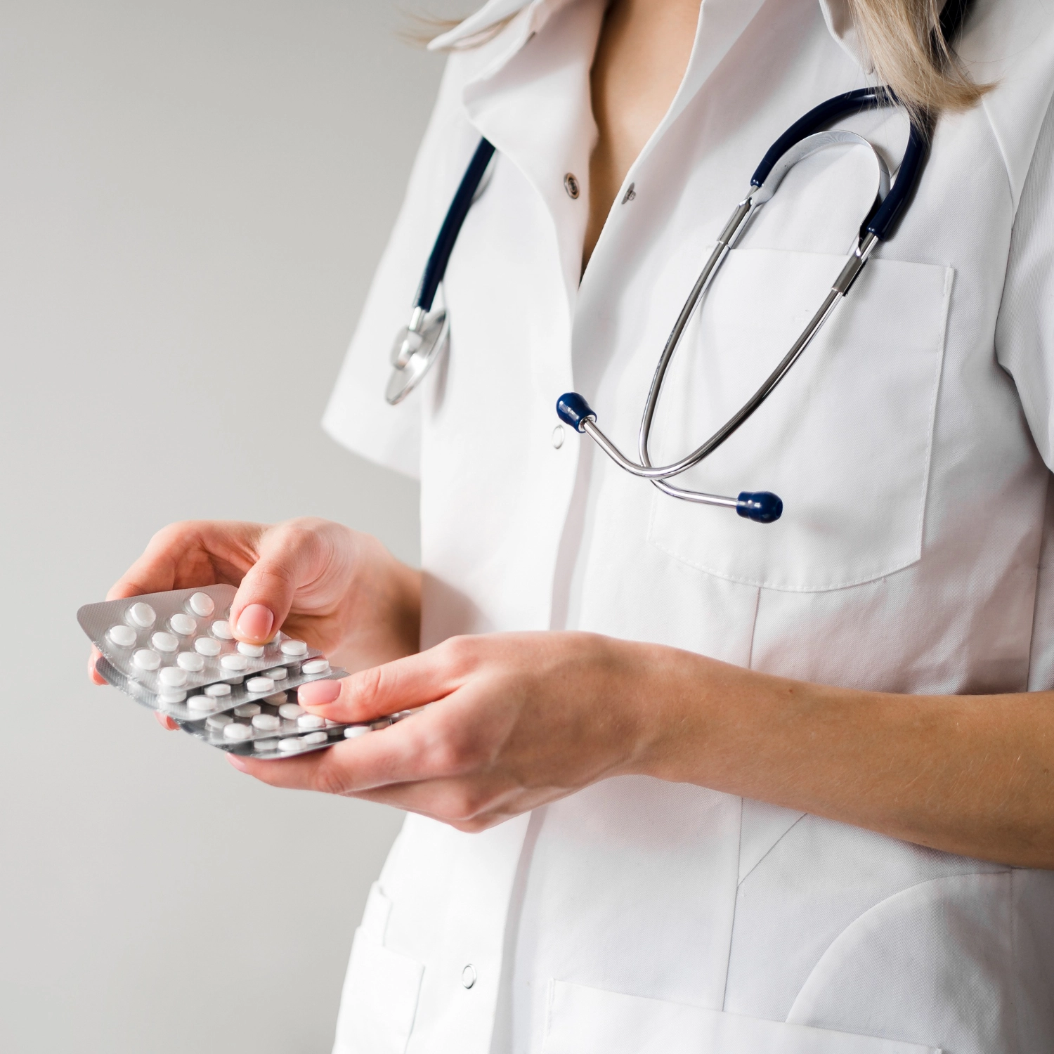 Cercetătorii britanici și australieni au descoperit un nou antibiotic cu eficiență ridicată împotriva bacteriilor rezistente