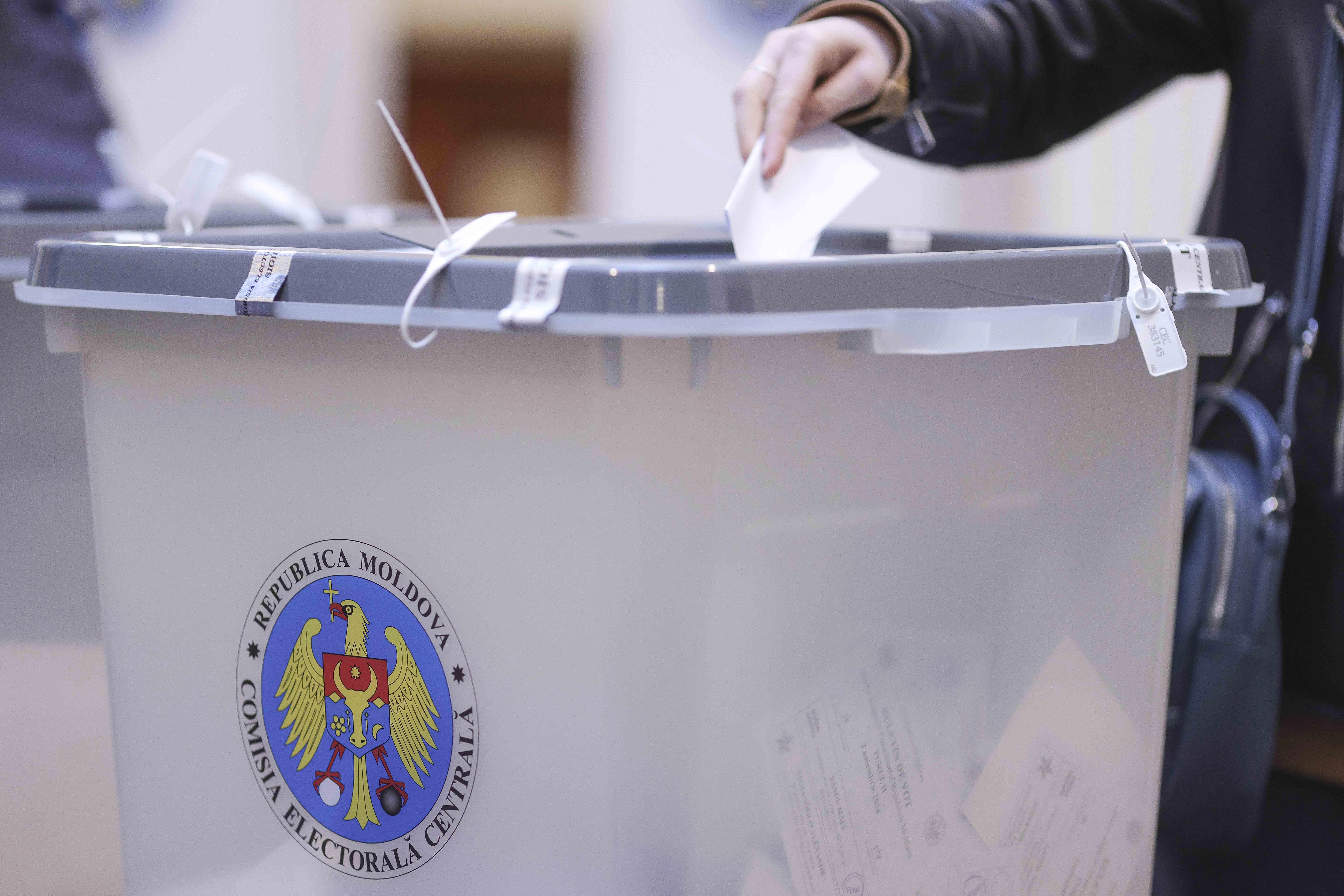 Alegeri tensionate peste Prut: Autoritățile iau în calcul întreruperea curentului în ziua votului