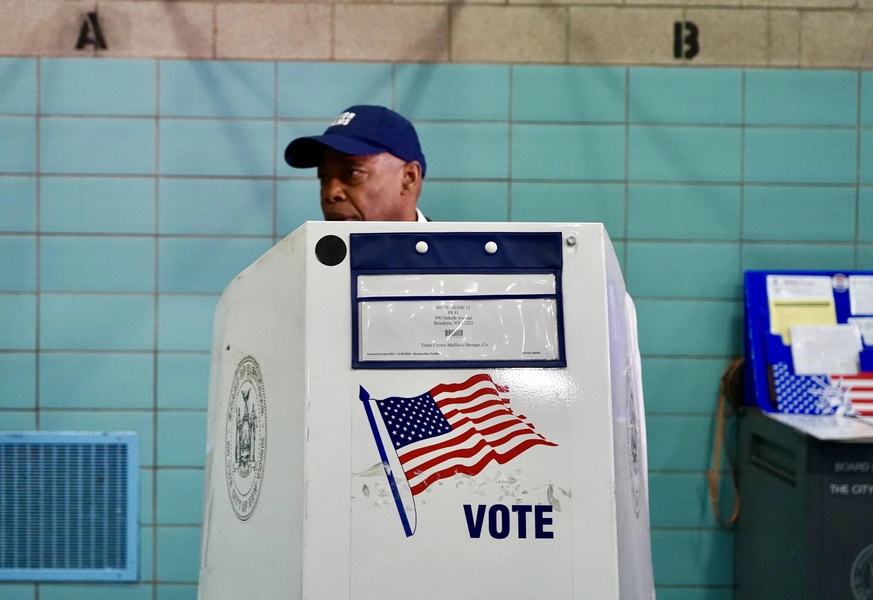 Donald Trump atacă din nou sistemul electoral american