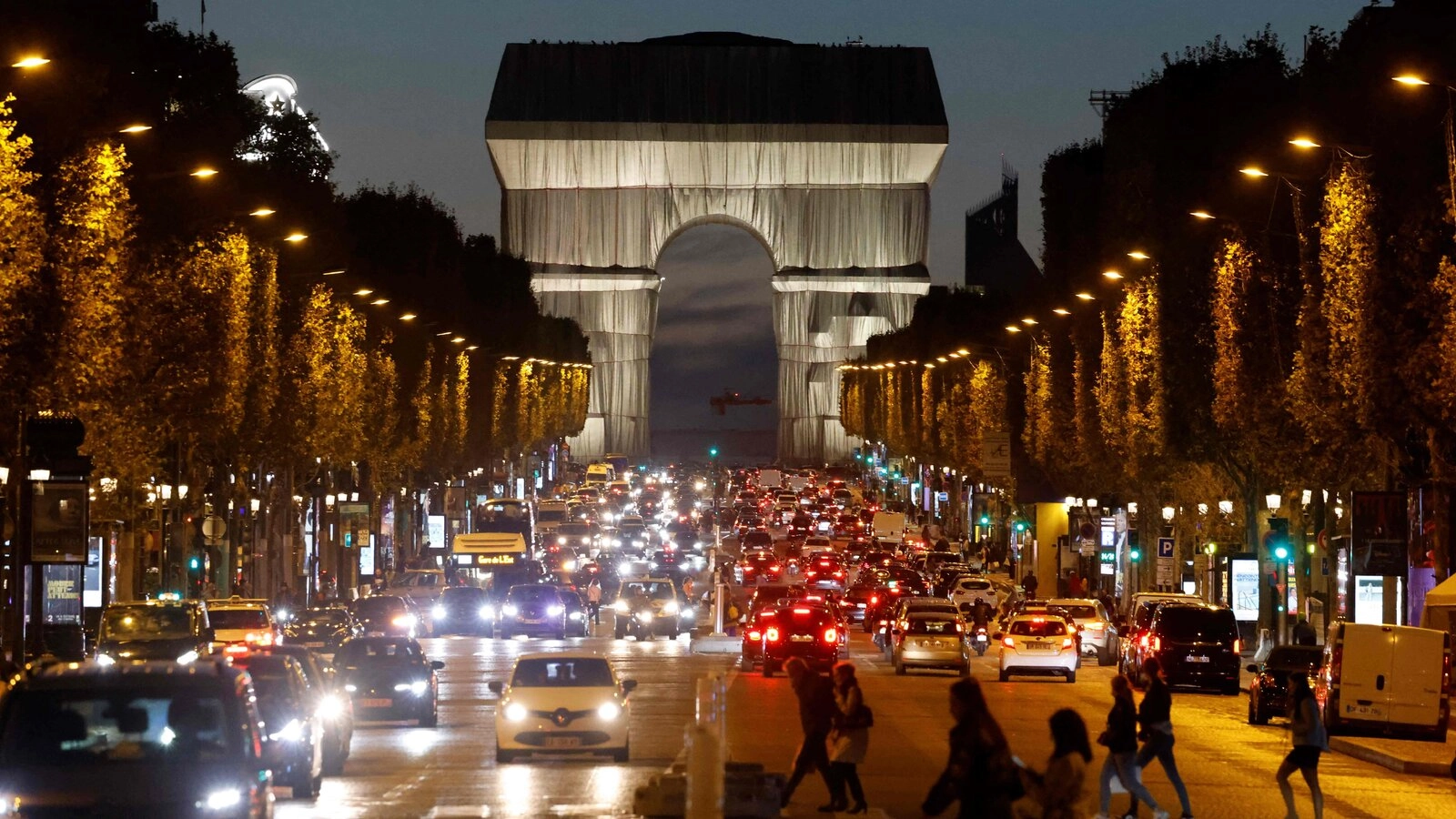 Noul primar al Parisului Emmanuel Grégoire anunţă că face din activităţile extraşcolare, zguduite de numeroase dosare de agresiuni sexuale, ”prima (sa) luptă”, pentru ca ”să ne protejăm copiii”