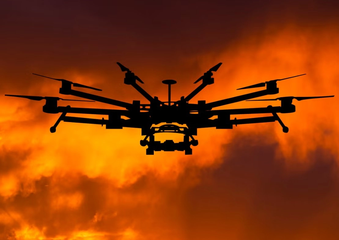 Operarea dronelor, strict interzisă în zona și în apropierea aeroporturilor civile și militare