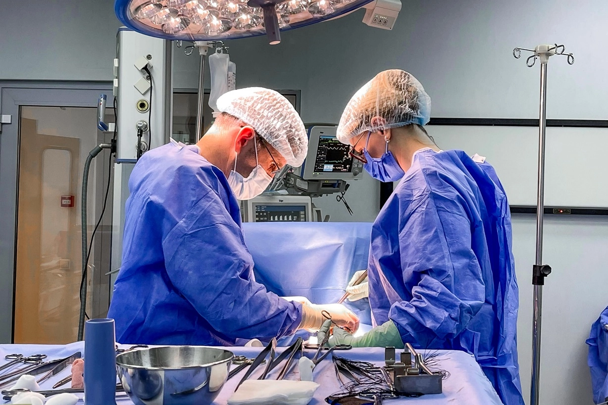 Un bărbat a donat simultan două organe fiicei sale, o premieră în Italia