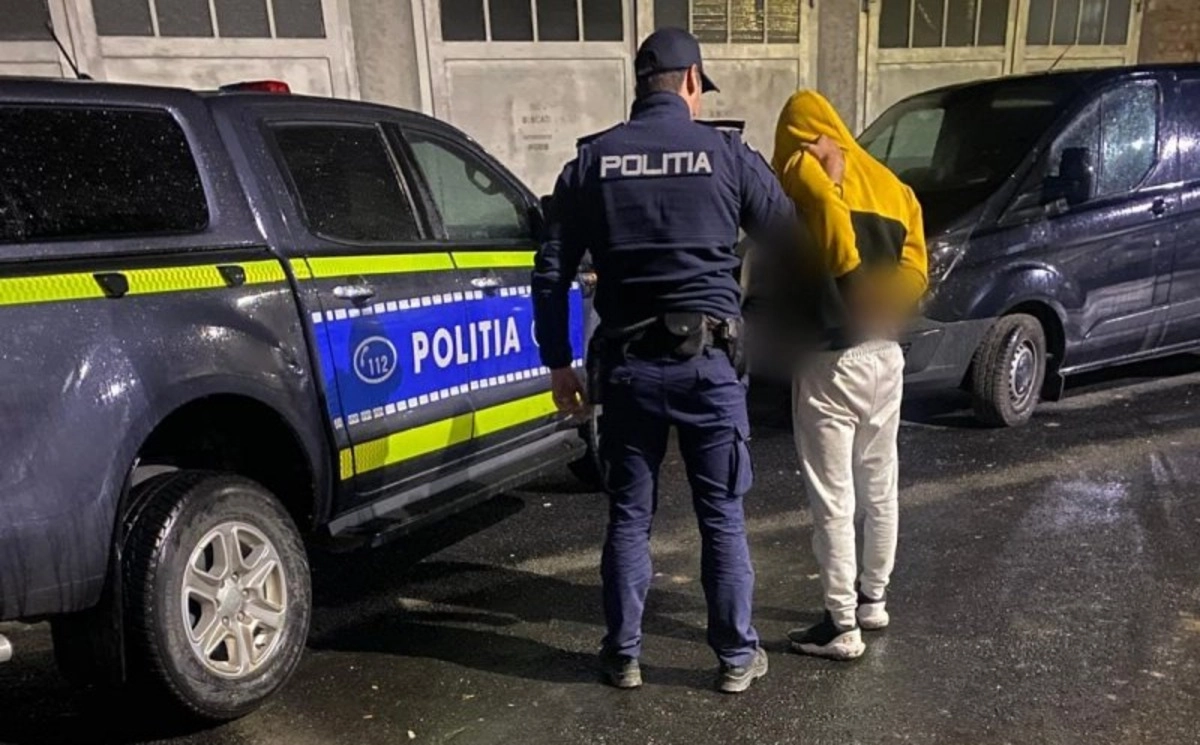 Trei bărbaţi reţunuţi după ce au furat profile de aluminiu în valoare de 10.000 de euro