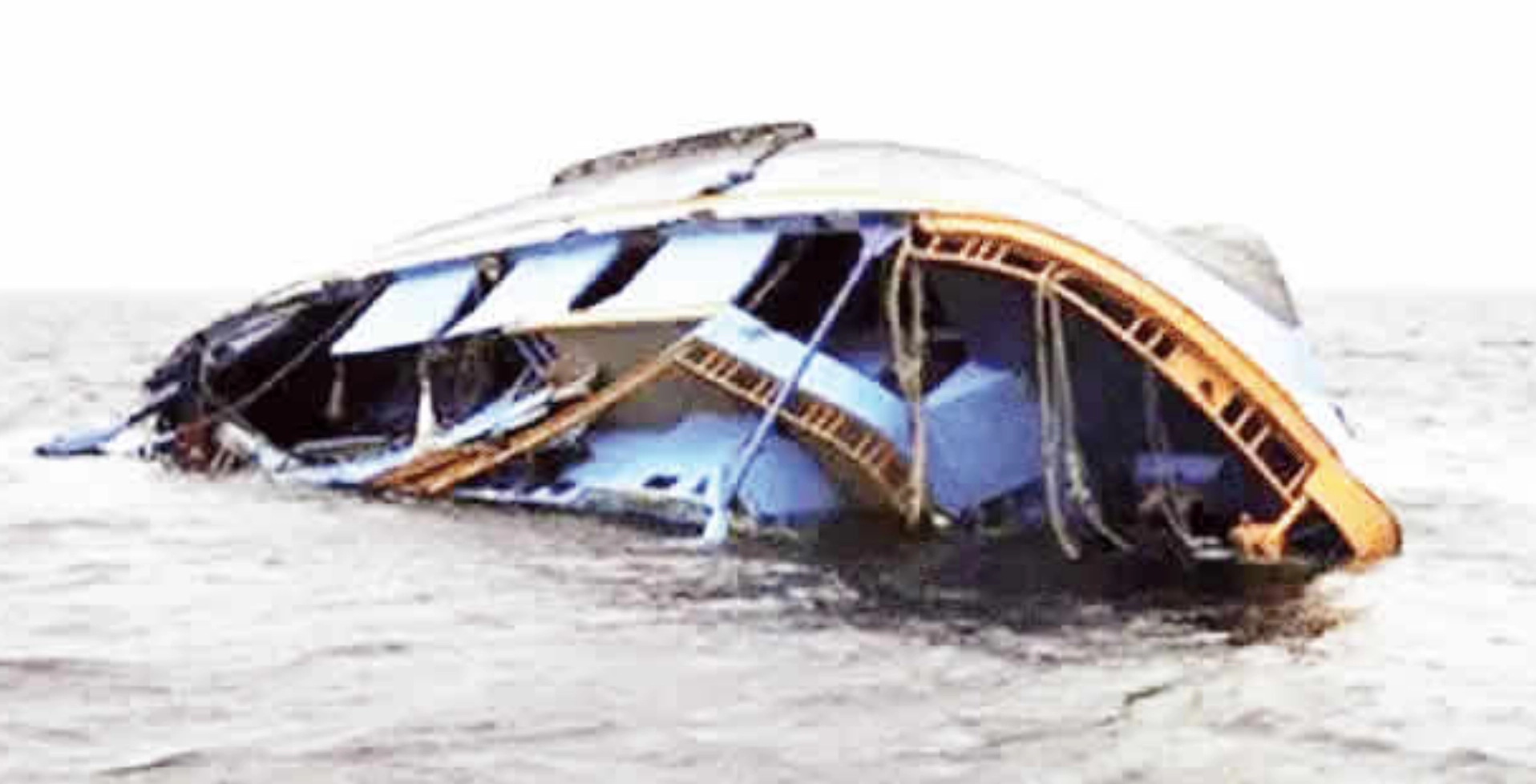 Două ambarcațiuni s-au ciocnit, iar 5 persoane sunt date dispărute: Un rus și un spaniol au fost arestați