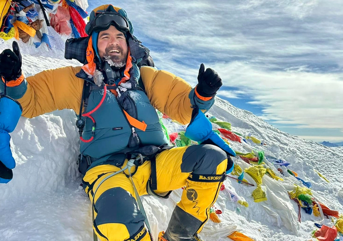 Alpinistul Adrian Ahriţculesei pleacă în Antarctica pentru a cuceri cel mai înalt munte de pe continent