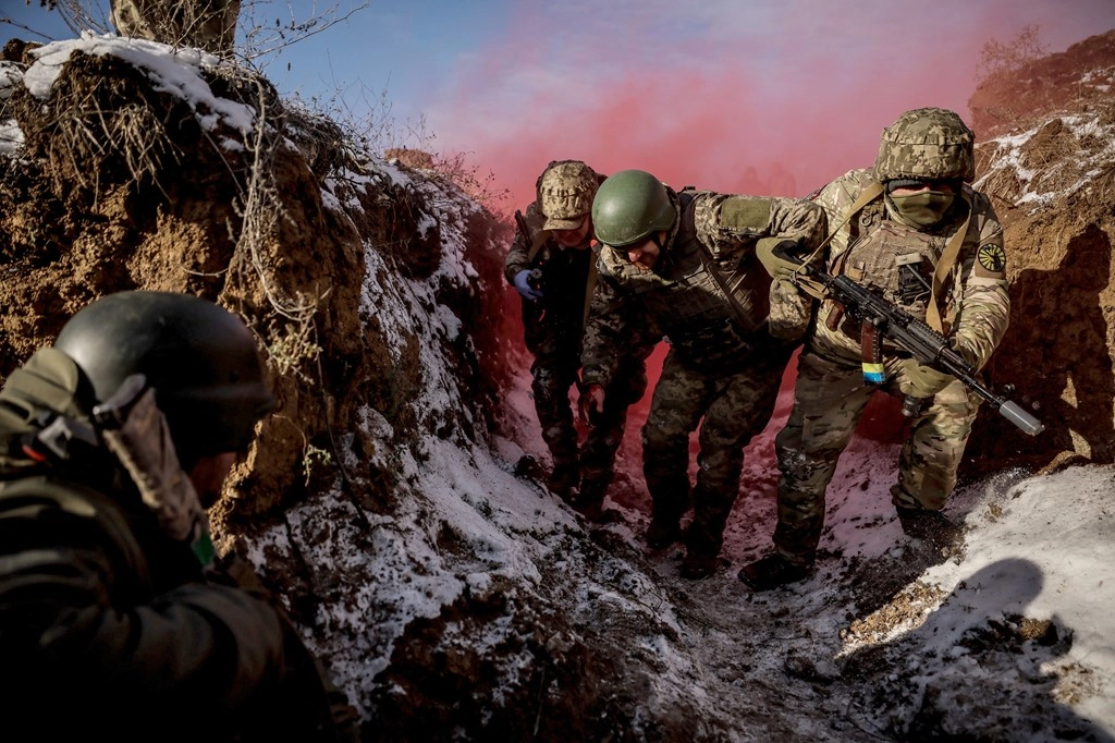 Kremlinul amenință militarii străini care luptă pentru Ucraina: Deci, aceşti străini sunt acolo, îi distrugem