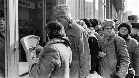 Expoziţia 'Satul românesc şi tragedia colectivizării' - despre morţile ţăranilor care s-au opus fenomenului