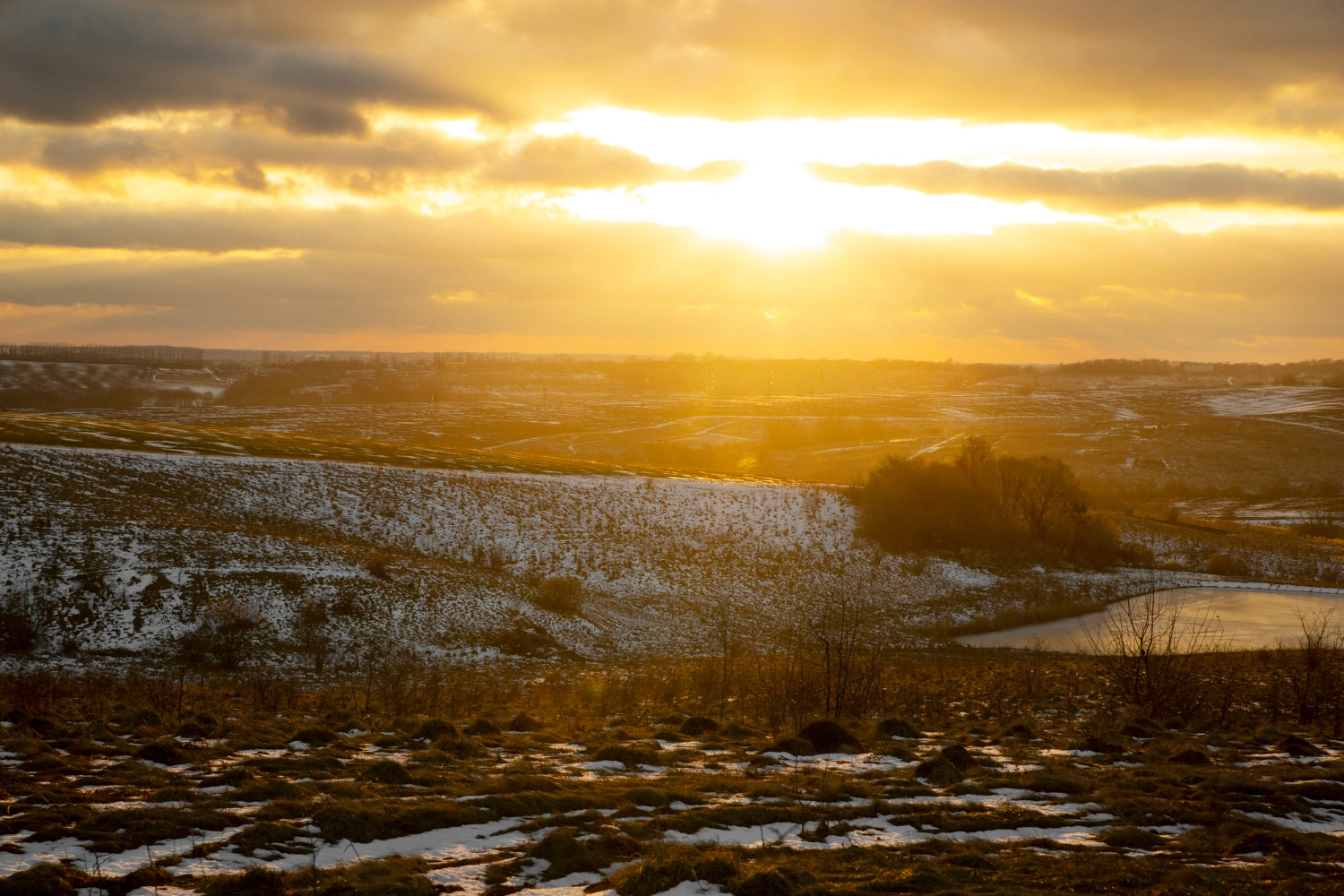 Meteorologii ANM au emis prognoza pe termen lung: Anunță primele zile când vom zice ”miroase a primăvară”
