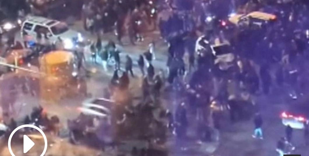 Şapte răniţi grav în centrul Angliei, după ce un şofer originar din India loveşte pietoni cu un Suzuki Swift la Derby