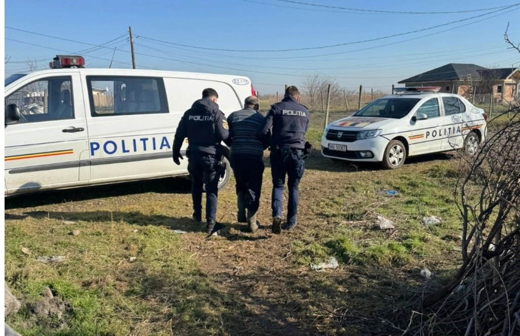 Tânăr de 18 ani, arestat după ce a ucis un bărbat care încerca să aplaneze un conflict între părinții săi